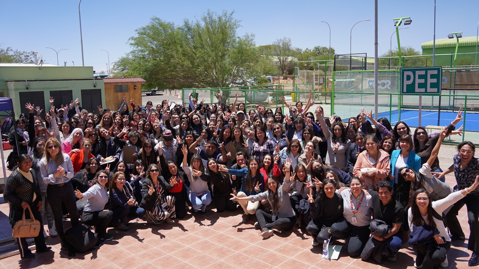 Con emotivo encuentro alumnas de la Escuela de Mujeres Líderes de Codelco Distrito Norte continúan su formación