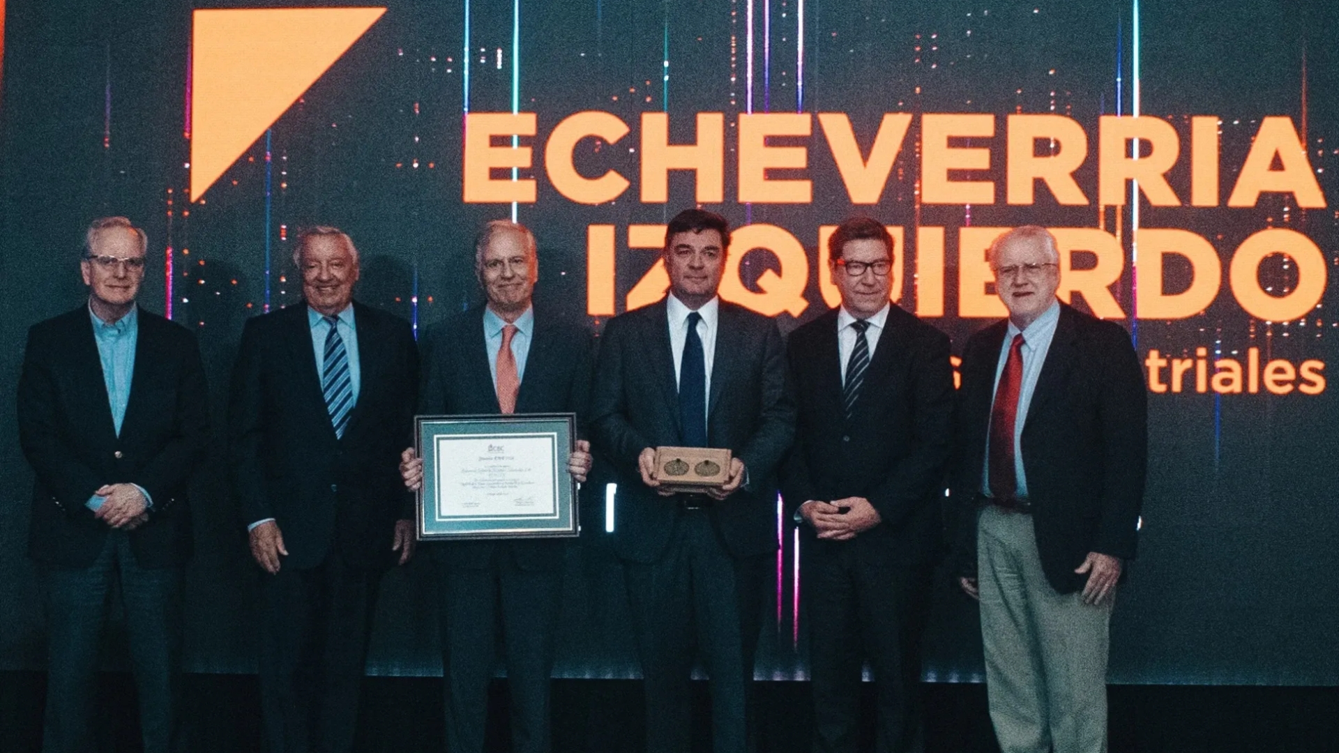 Corporación de Bienes de Capital reconoce a las empresas Echeverria Izquierdo Montajes Industriales S.A. y Terminal Graneles del Norte TGN