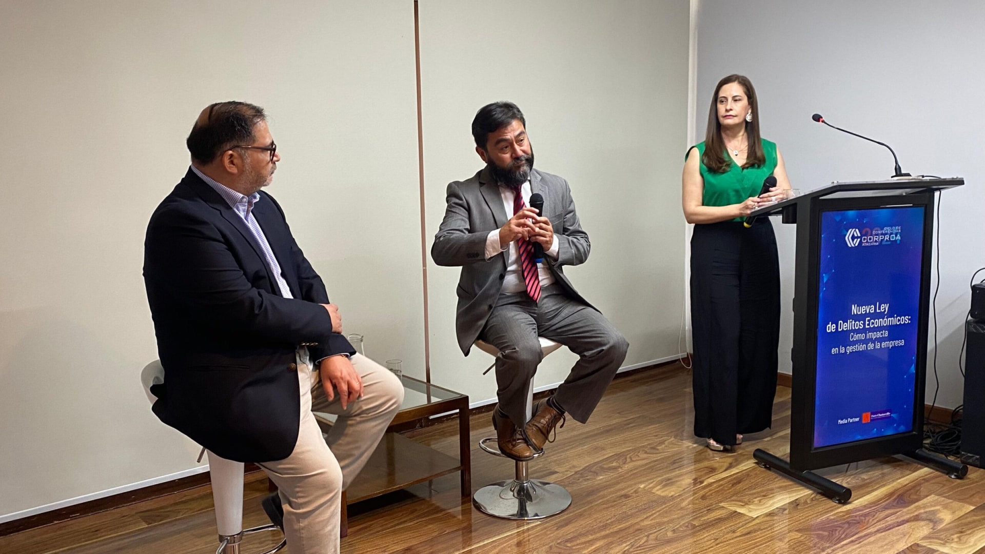 Corproa realizó charla sobre Delitos Económicos