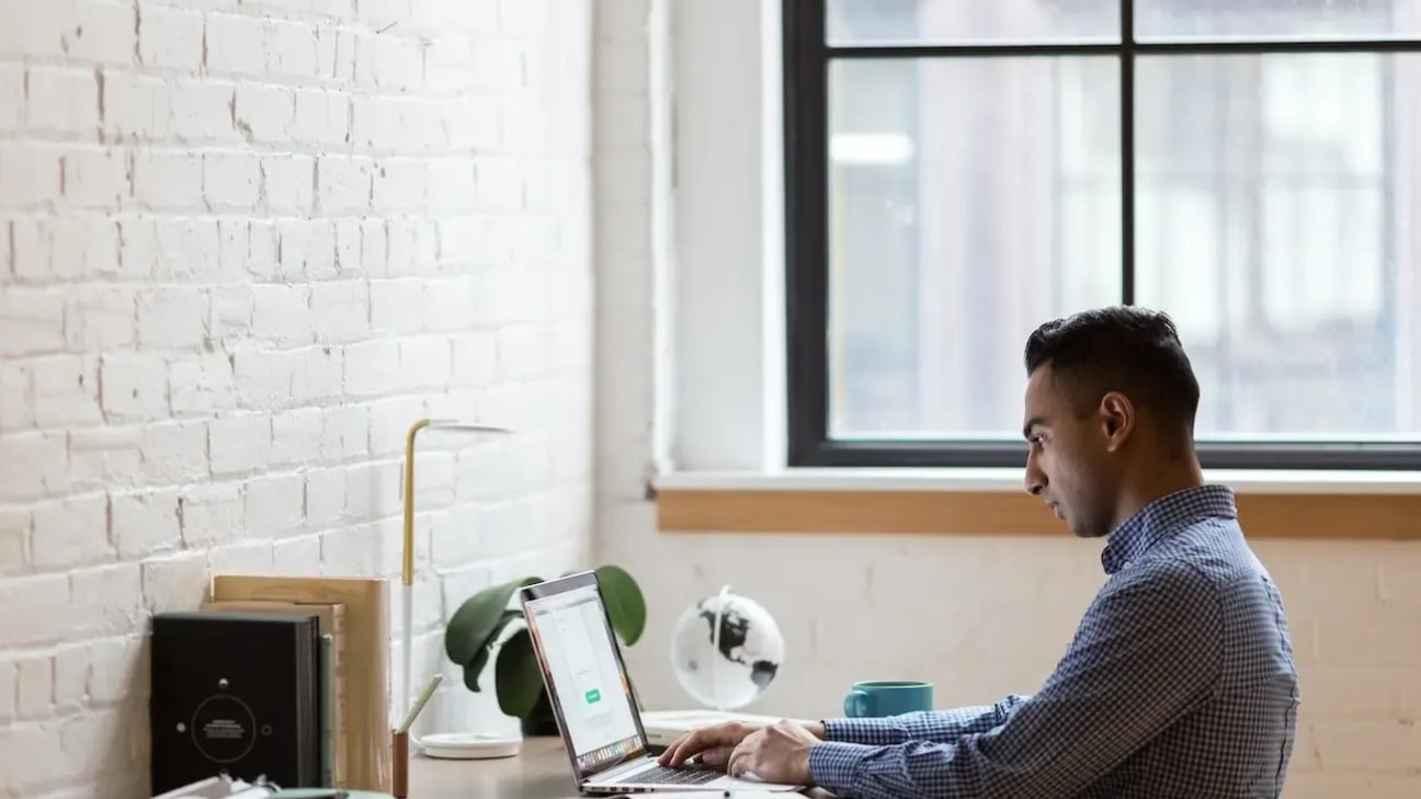 ¿Cuándo no se considera teletrabajo pese a no estar en dependencias de la empresa?