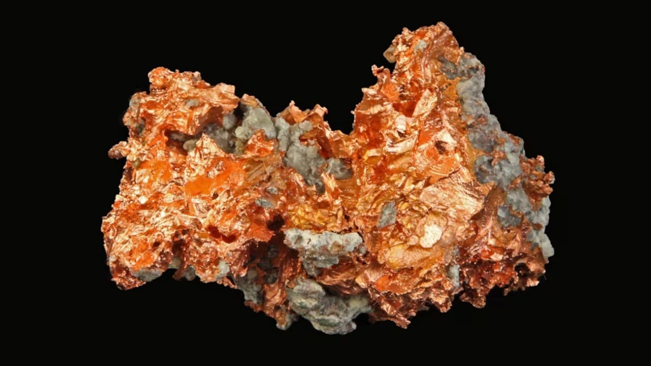 Descubrimiento de Gigantesco Depósito de Cobre en la Meseta Qinghai-Xizang: China Refuerza su Dominio en el Mercado Global Amid Desafíos de Extracción