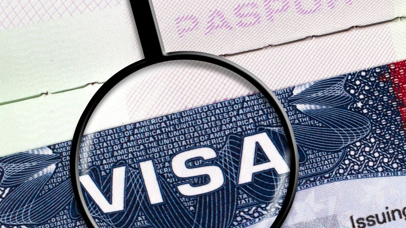 EE.UU. implementa tarifa de $250 reembolsable para turistas con visa bajo el «Gran Hermosa Ley Act