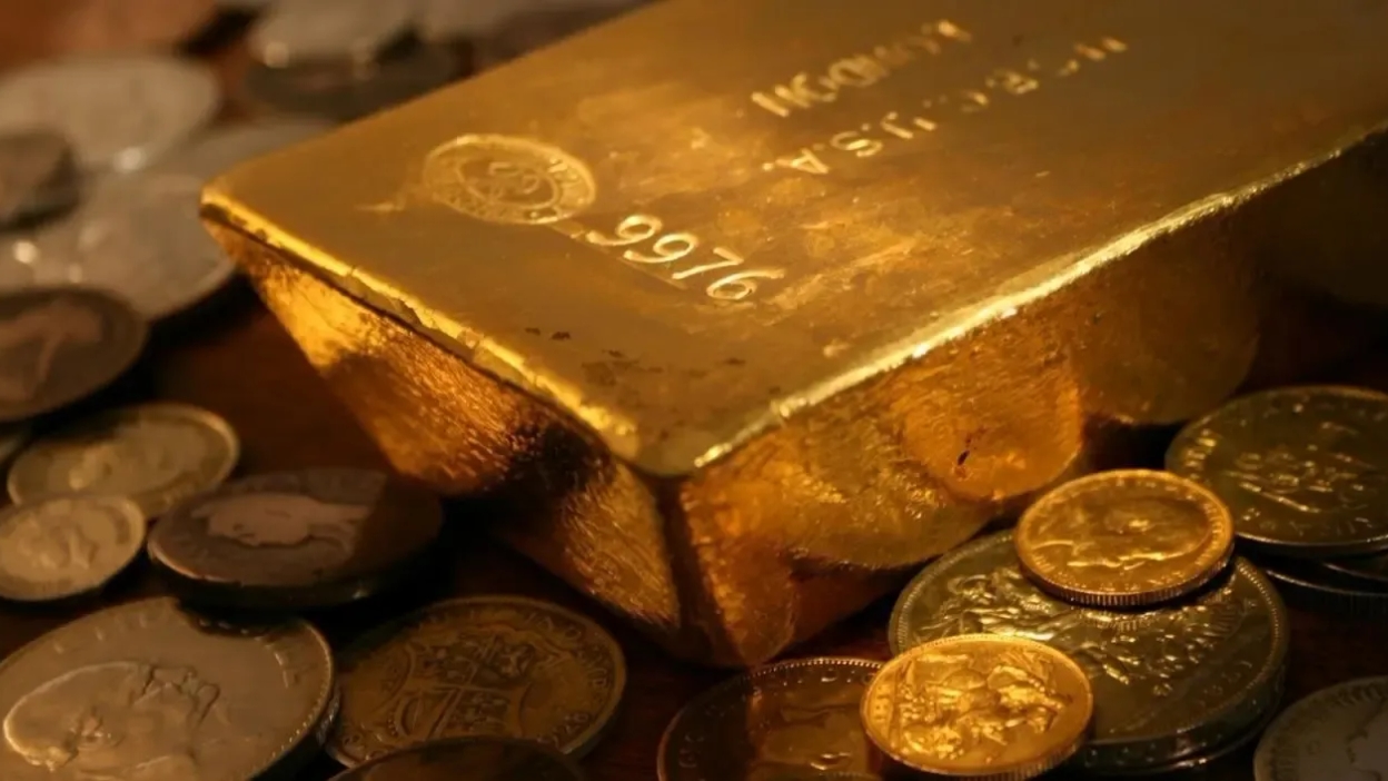 El metal dorado prolonga su rally y apunta a nuevos récords hacia 2026, según bancos internacionales