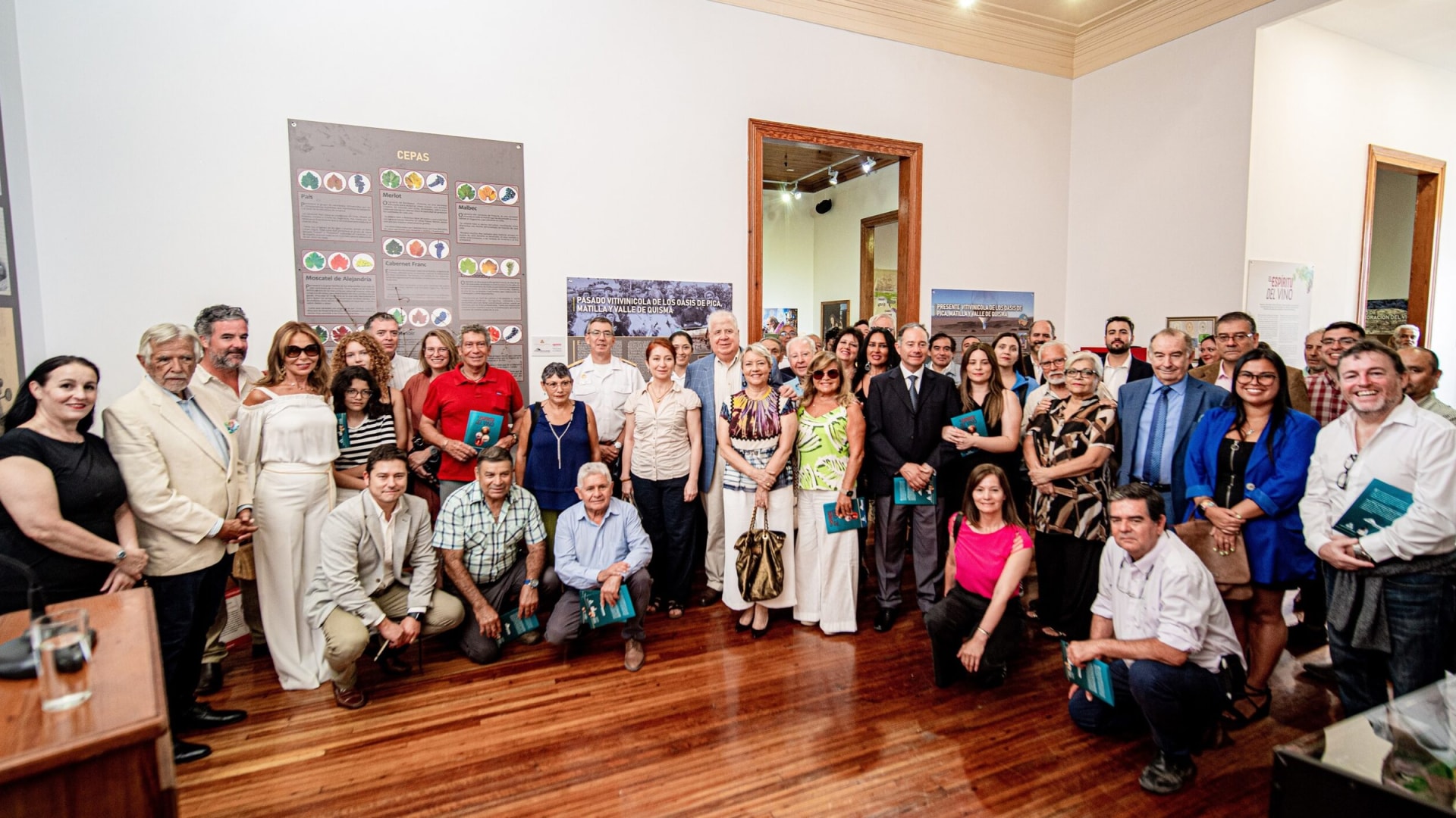El mundo vitivinícola como expresión cultural llega a Sala de Arte Collahuasi de la mano de Museo del Vino de Santa Cruz