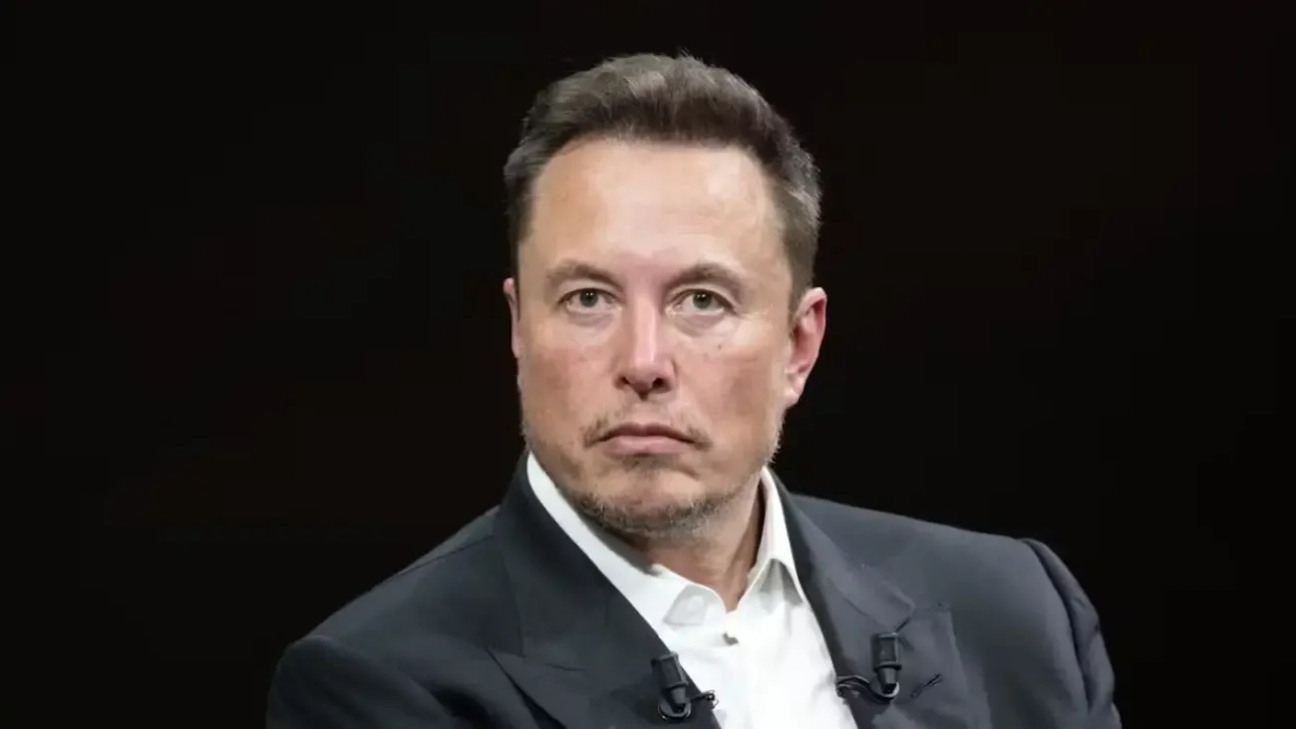Elon Musk acusa a Apple de favoritismo con App de OpenAI