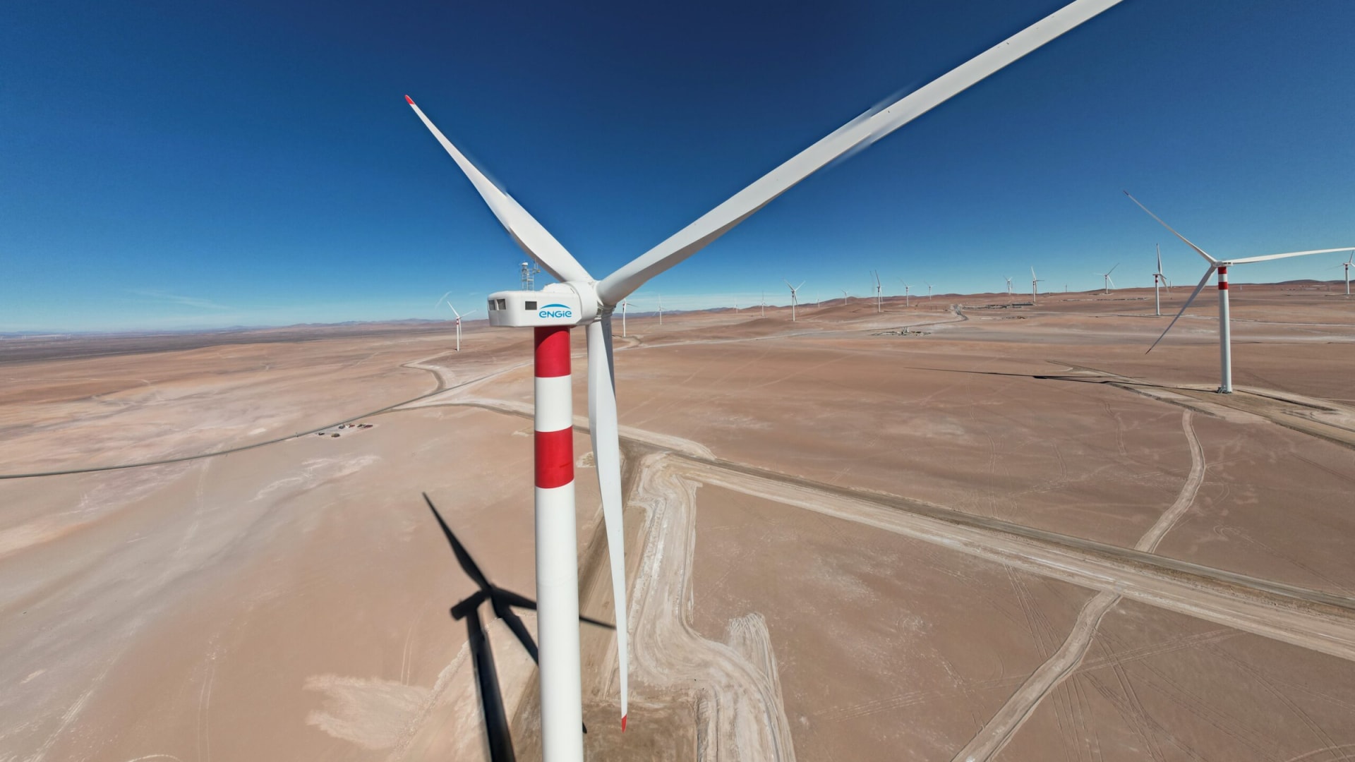 ENGIE energiza el primer aerogenerador del Parque Eólico Lomas de Taltal