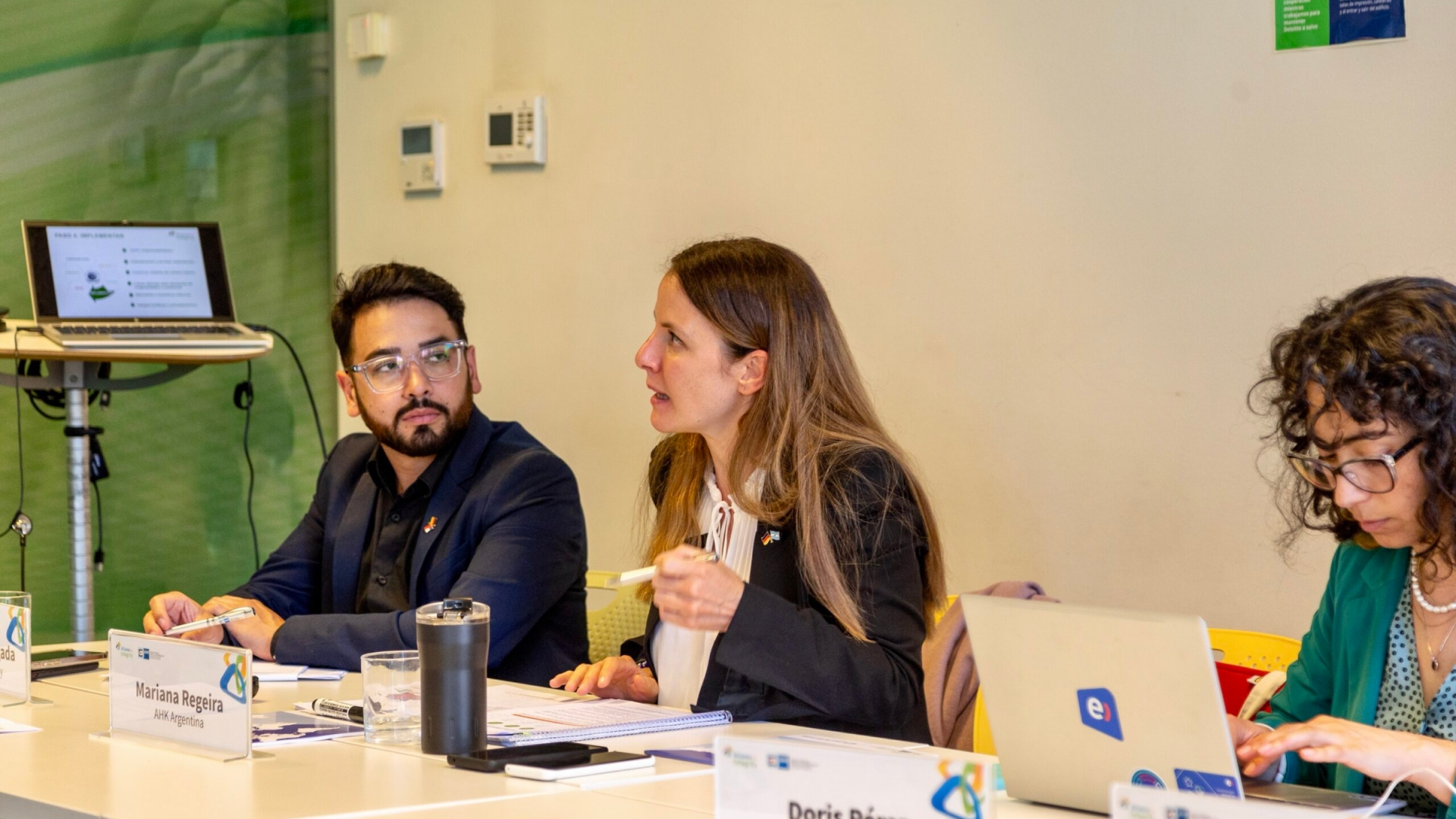 Entrenadores ad-honorem en temas de compliance son recibidos por el Ministro de la Embajada de Alemania