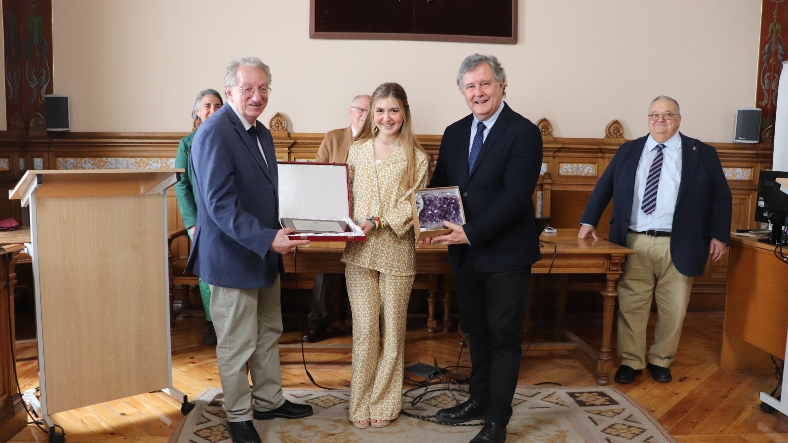 España: Isabel Niño Calderón, primer premio nacional del concurso de relatos cortos ‘La minería sostenible en tu vida’