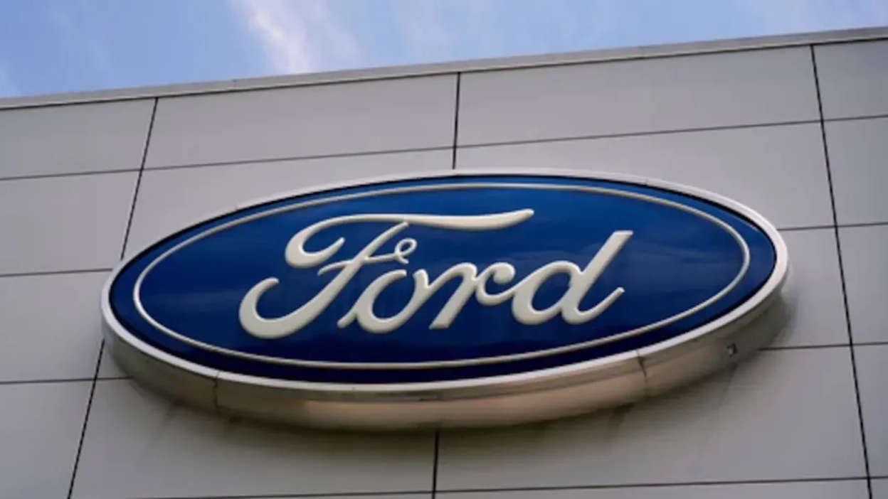 Ford retira 1,74 millones de vehículos por fallas en la cámara de visión trasera que elevan el riesgo de colisión
