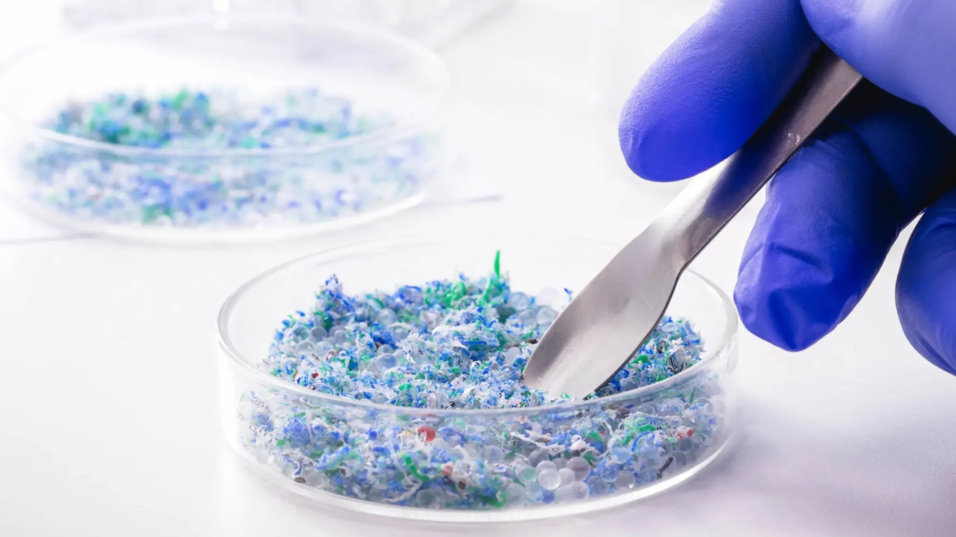 Gel metálico revoluciona baterías y abre camino a vehículos eléctricos más seguros