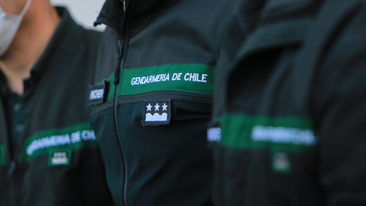 Gendarmería busca trabajadores: Ofrecen sueldos entre $900.000 y $2.500.000