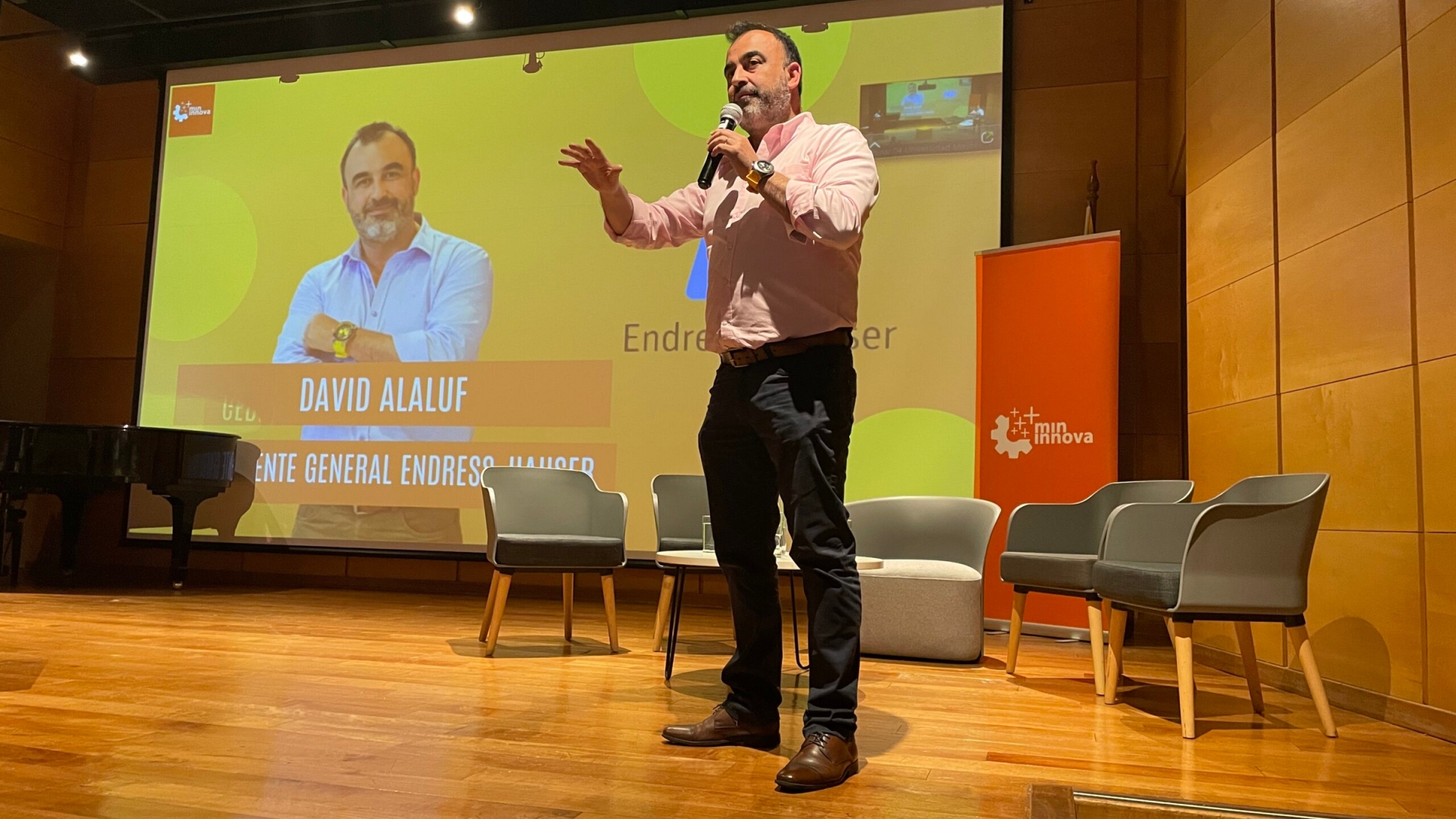 Gerente General de Endress+Hauser participa en nueva edición de evento URock
