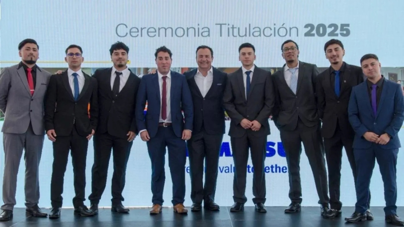 Grupo Komatsu Cummins gradúa a 72 técnicos para la minería 4.0