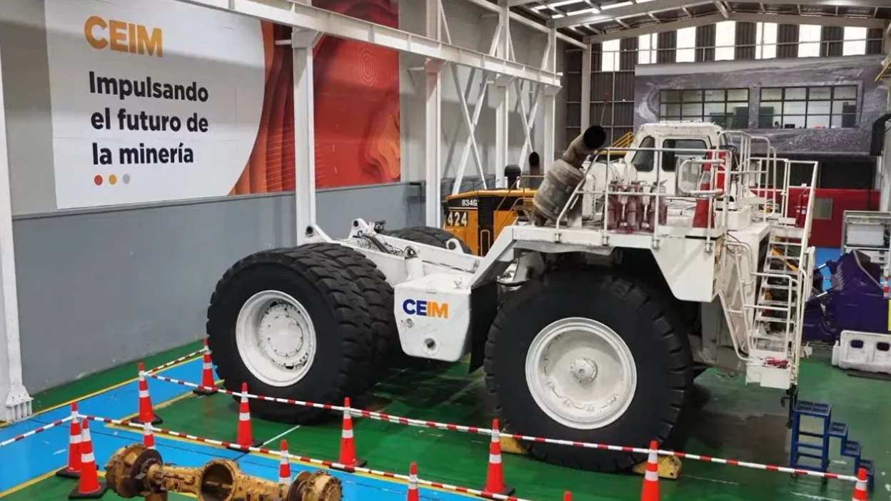 CEIM y New Steel Mining convertirán camión Caterpillar 777D a propulsión 100% eléctrica