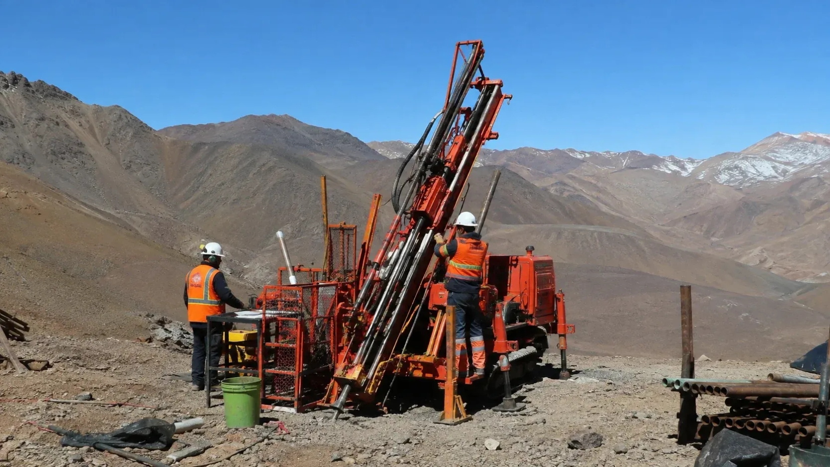 Perú: First Andes prepara 3.000 metros de perforación para ampliar mineralización de plata en Santas Gloria