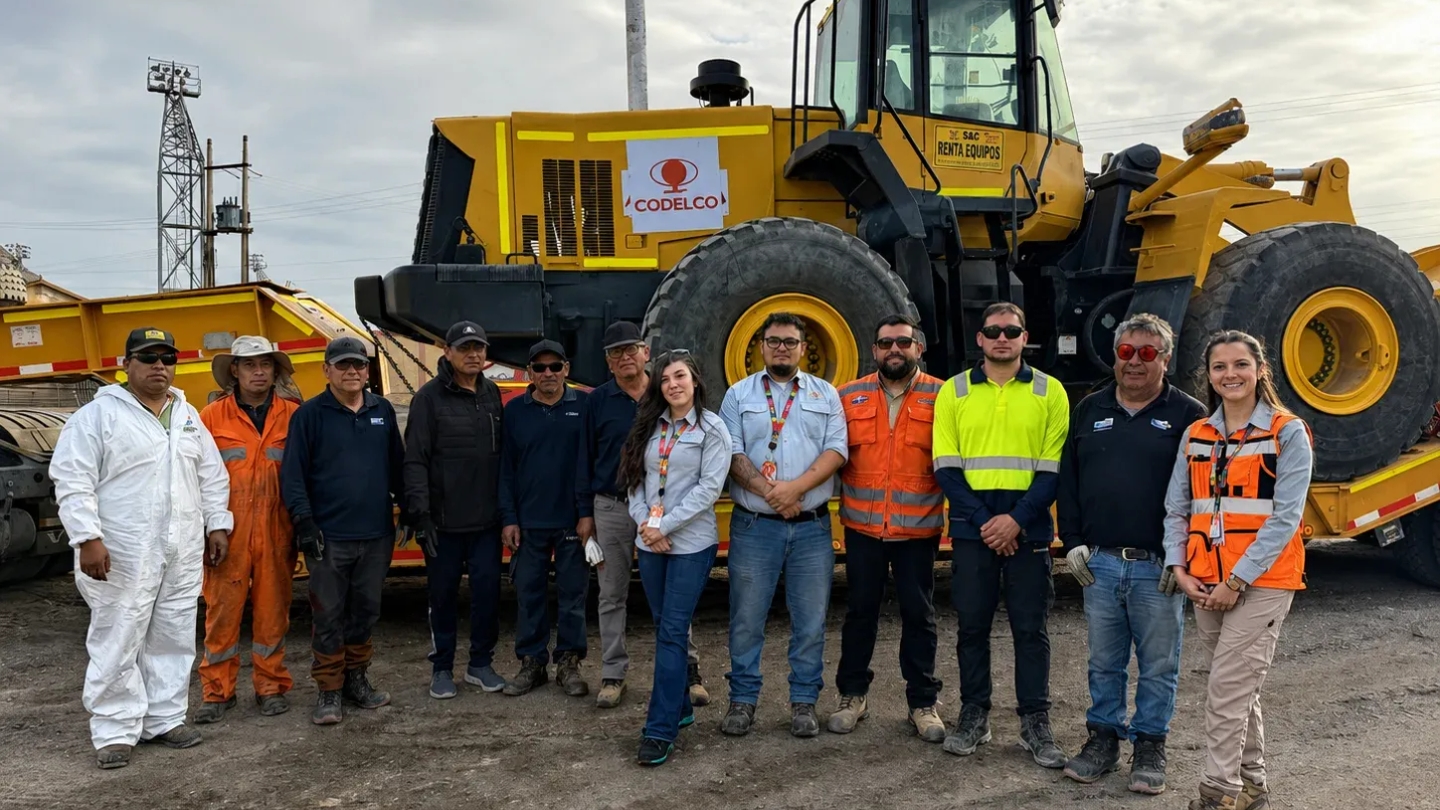 Codelco moviliza maquinaria pesada y ayuda humanitaria para recuperar conectividad en Tocopilla