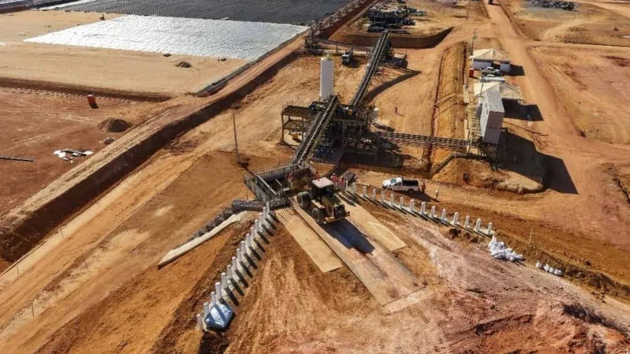 Cabral Gold intercepta 8,9 metros con 5,8 g/t de oro y abre nueva zona mineralizada en Cuiú Cuiú