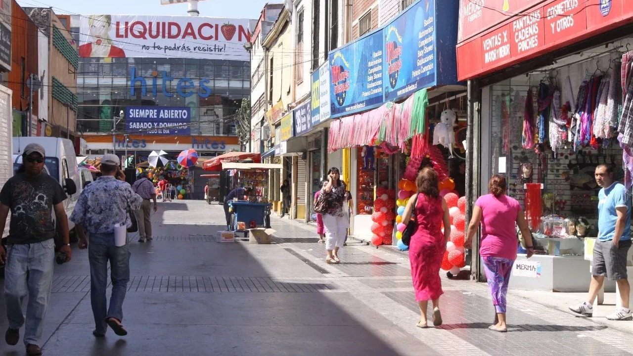 Cae el comercio chileno mientras supermercados reportan crecimiento en ventas