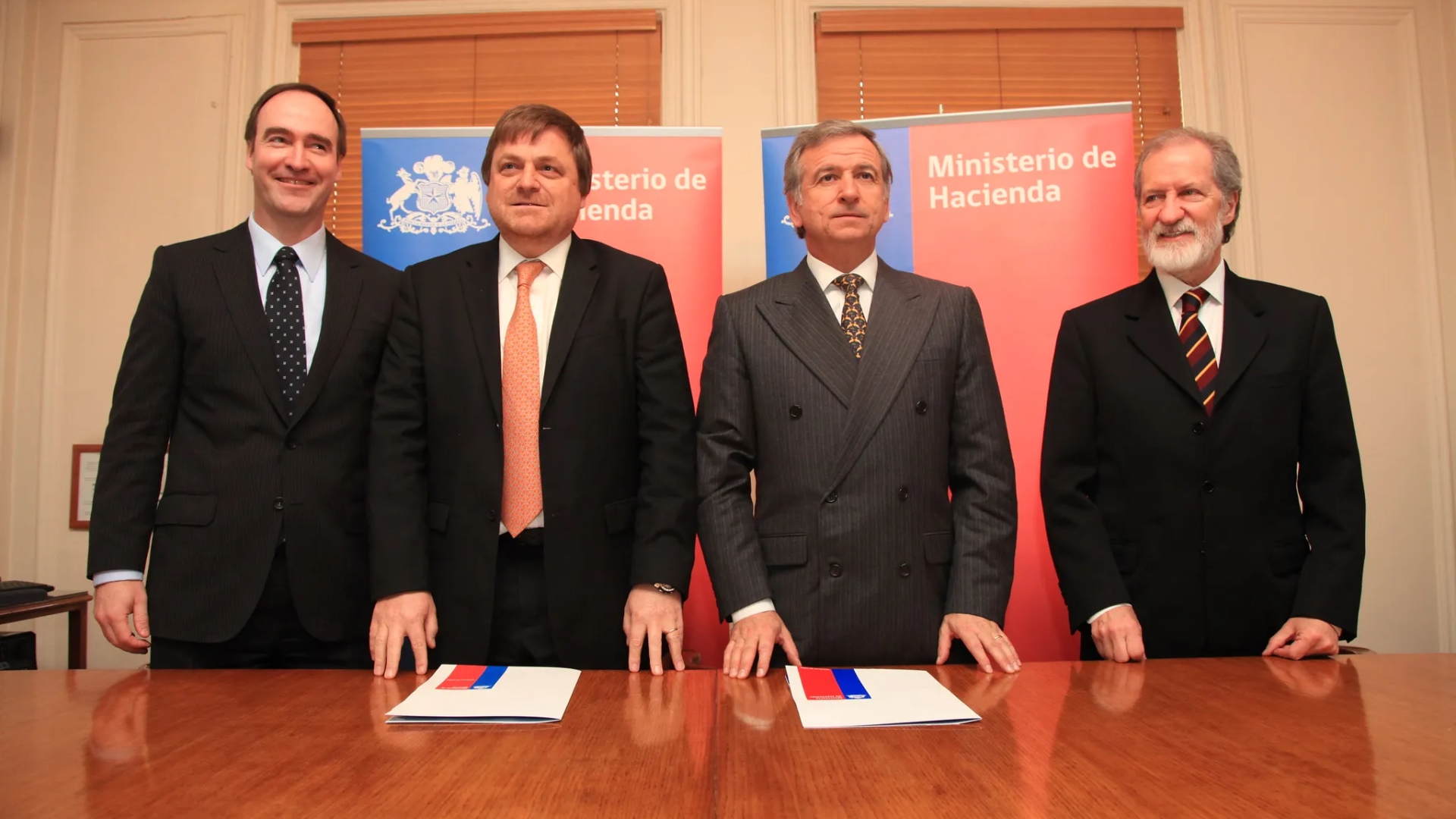 Chile avanza más lento que Perú y Argentina: exministro de Minería advierte por pérdida de competitividad
