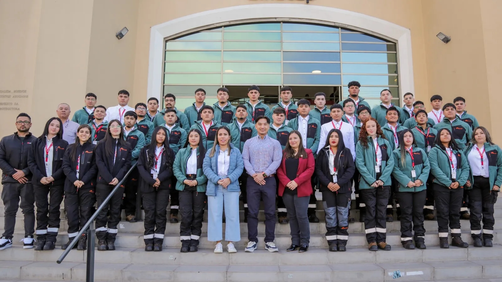 Collahuasi suma nuevos trabajadores y prepara a más jóvenes de Tarapacá para incorporarse a la minería