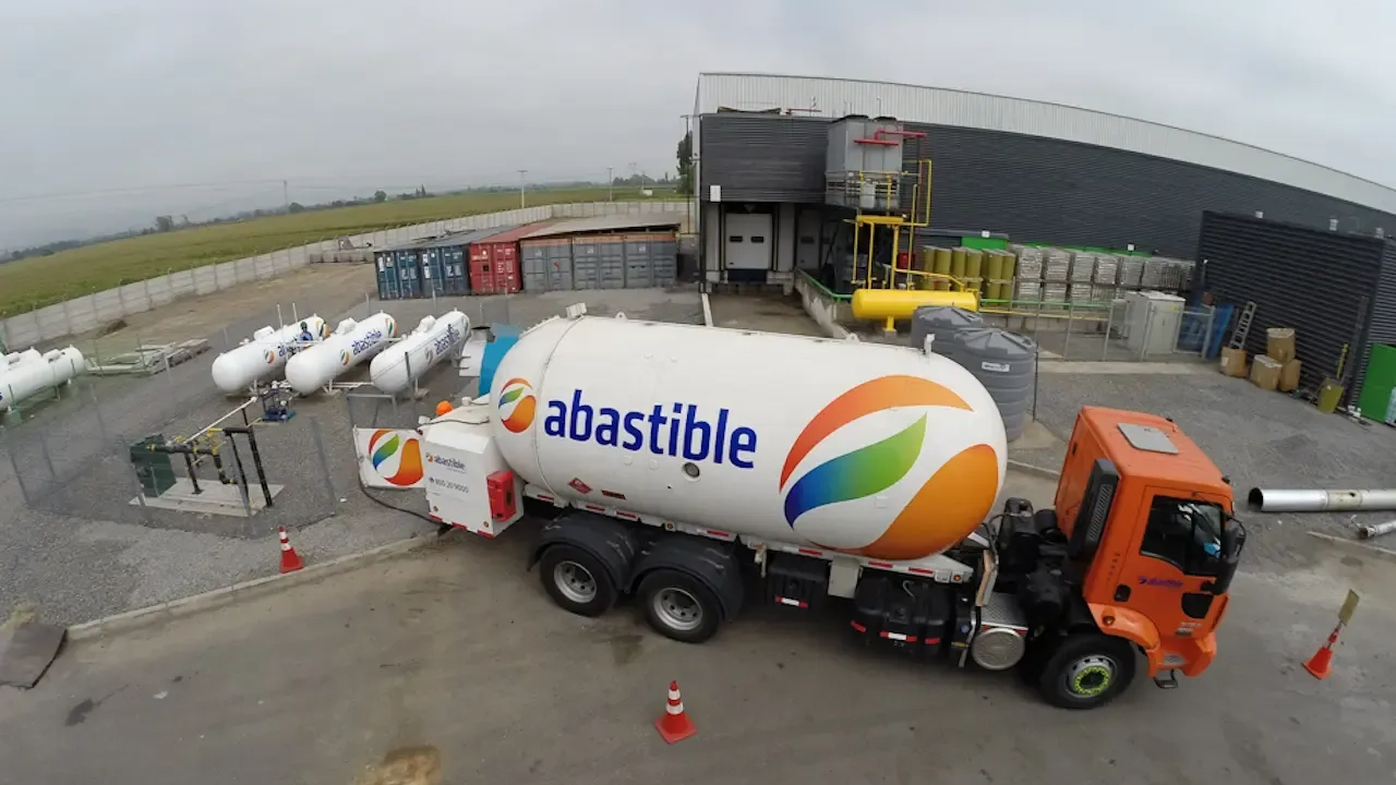 Arauco, Copec y Abastible desarrollarán combustibles sintéticos a partir de CO₂ e hidrógeno verde en Chile