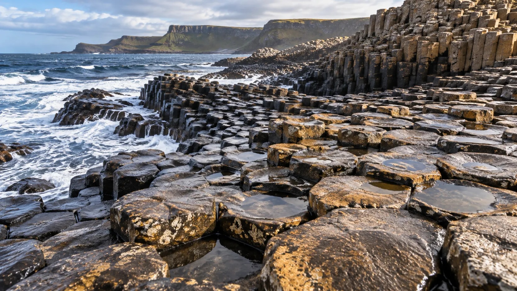 La roca de Irlanda que parece hecha a mano: ¿cómo se formaron sus columnas?