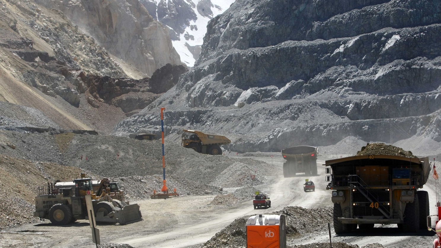 La última ofensiva de Anglo American para revivir a Los Bronces Integrado: minera acude al Comité de Ministros