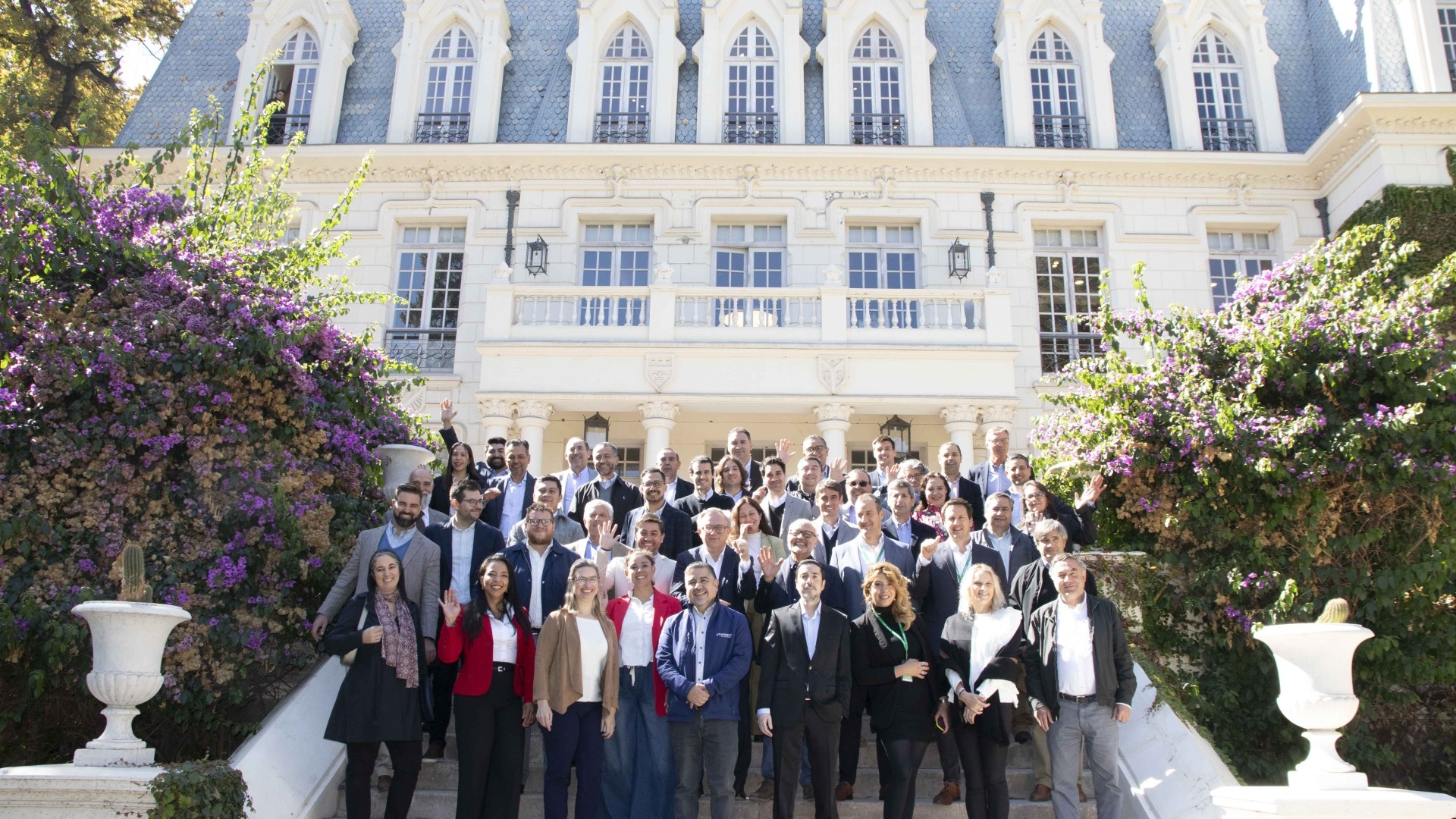 Legrand reúne a los líderes de los principales distribuidores de materiales eléctricos en un primer gran encuentro 2025