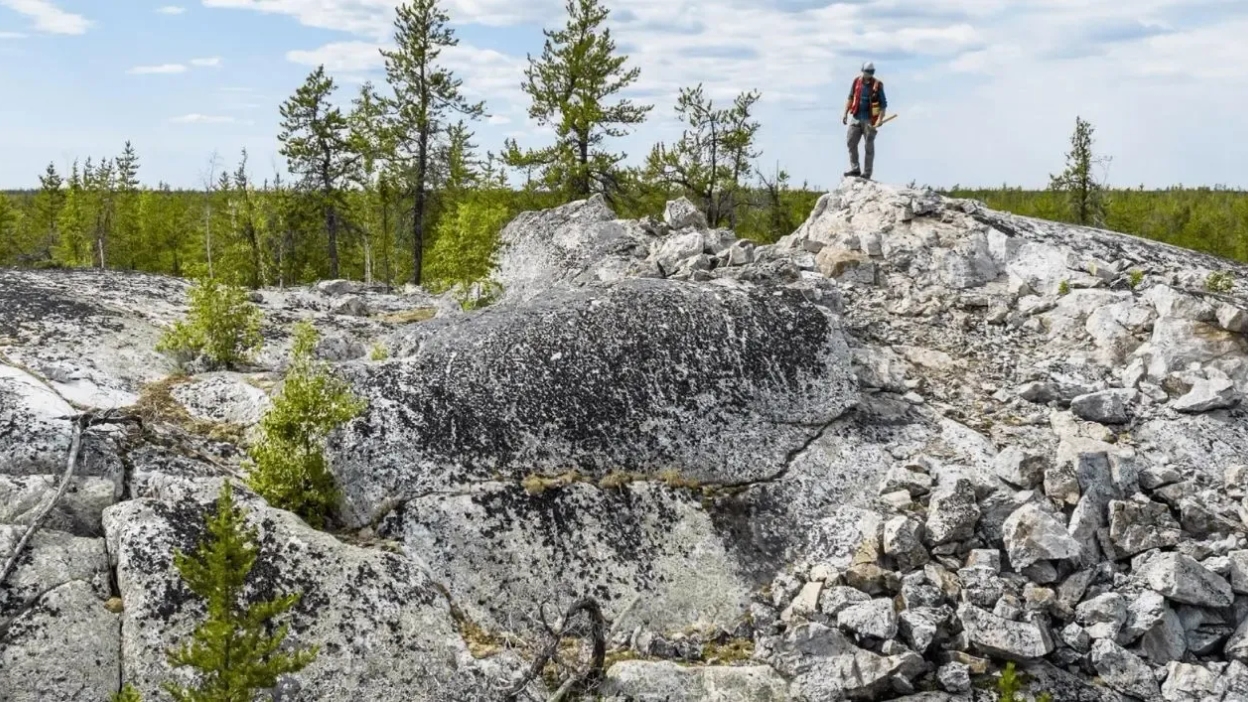 Li-FT Power identifica granos de espodumeno en el Proyecto de Litio Nottaway, Quebec