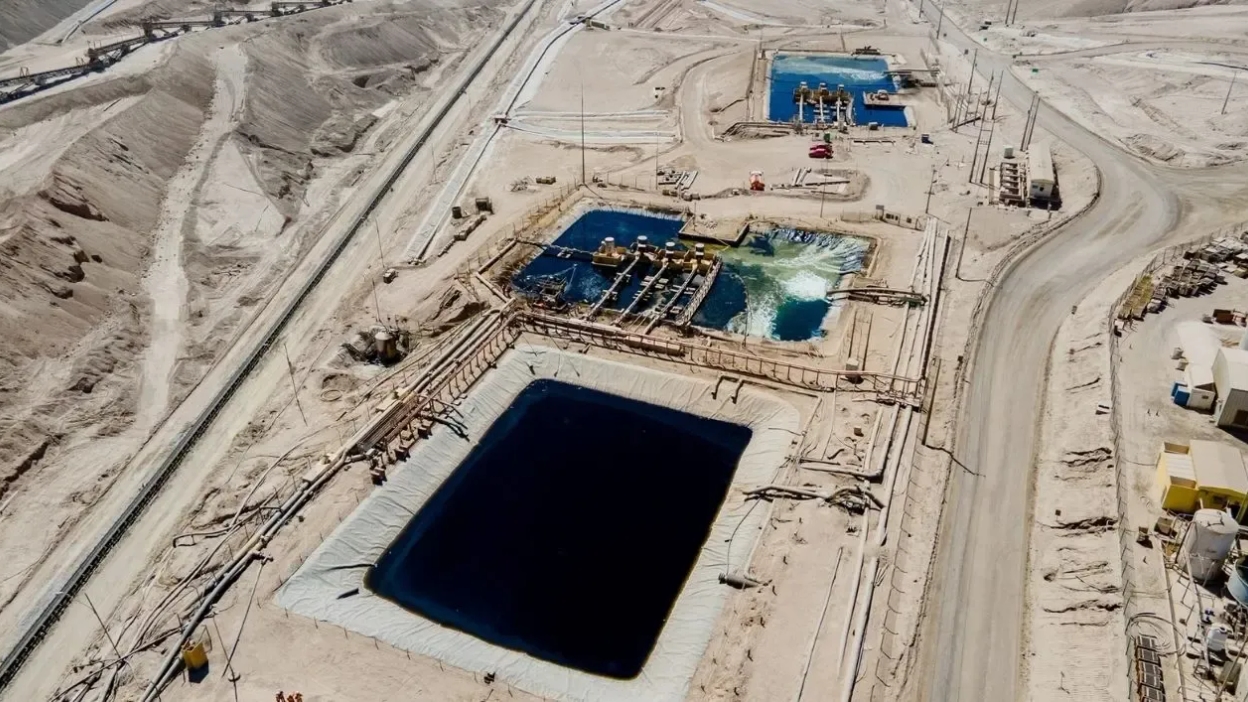 Lomas Bayas refuerza su infraestructura crítica con inversión de US$16 millones para fortalecer la gestión ambiental y operativa
