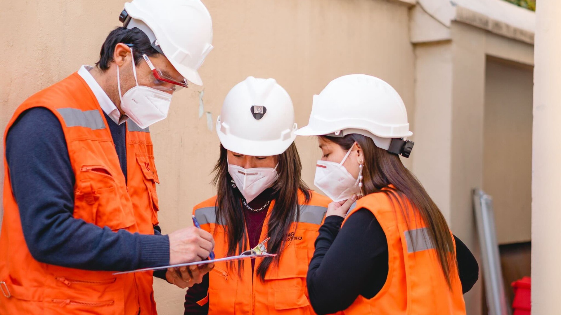 Más mujeres en minería: Chile supera meta de inclusión y alcanza un 21,8% de participación femenina