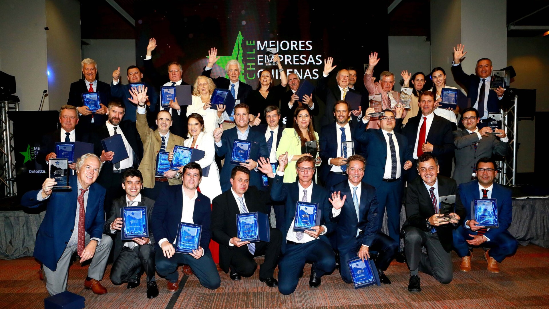 Mejores Empresas Chilenas distingue a 33 empresas por su excelencia, innovación y resiliencia.