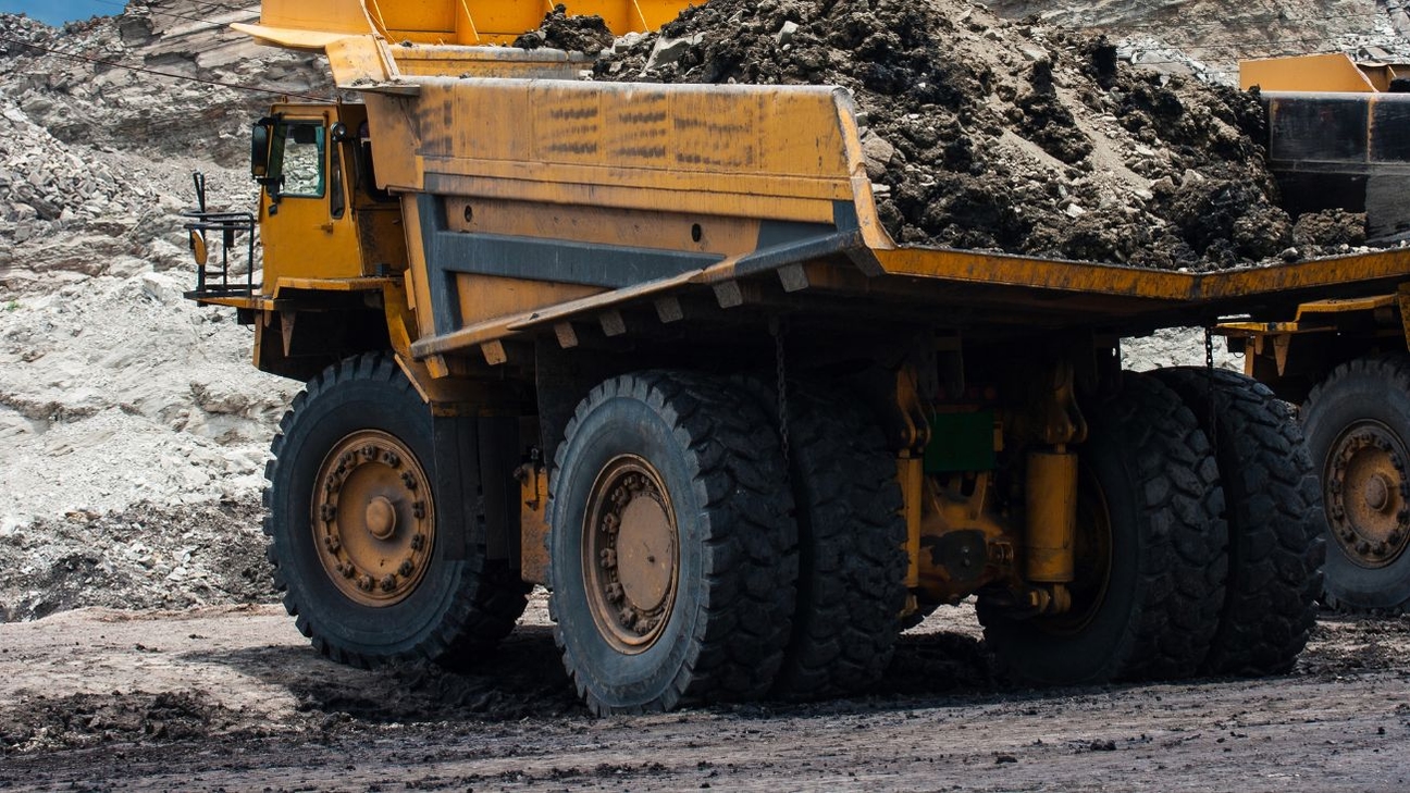 Michelin inaugura innovadora planta de reciclaje en Antofagasta para transformar neumáticos mineros usados en nuevos productos