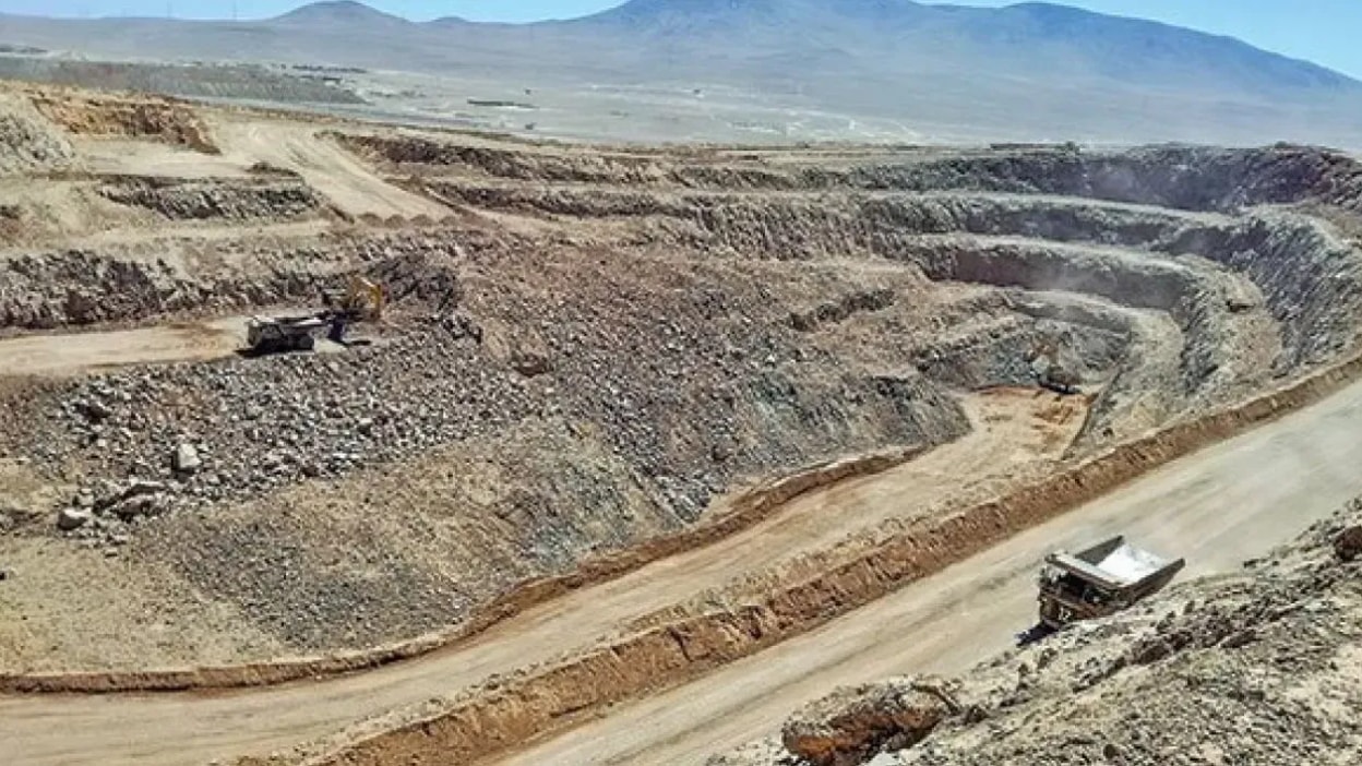 Mina Aguilucho: primera tronadura inicia operación que movilizará 99 millones de toneladas en el Distrito Taltal