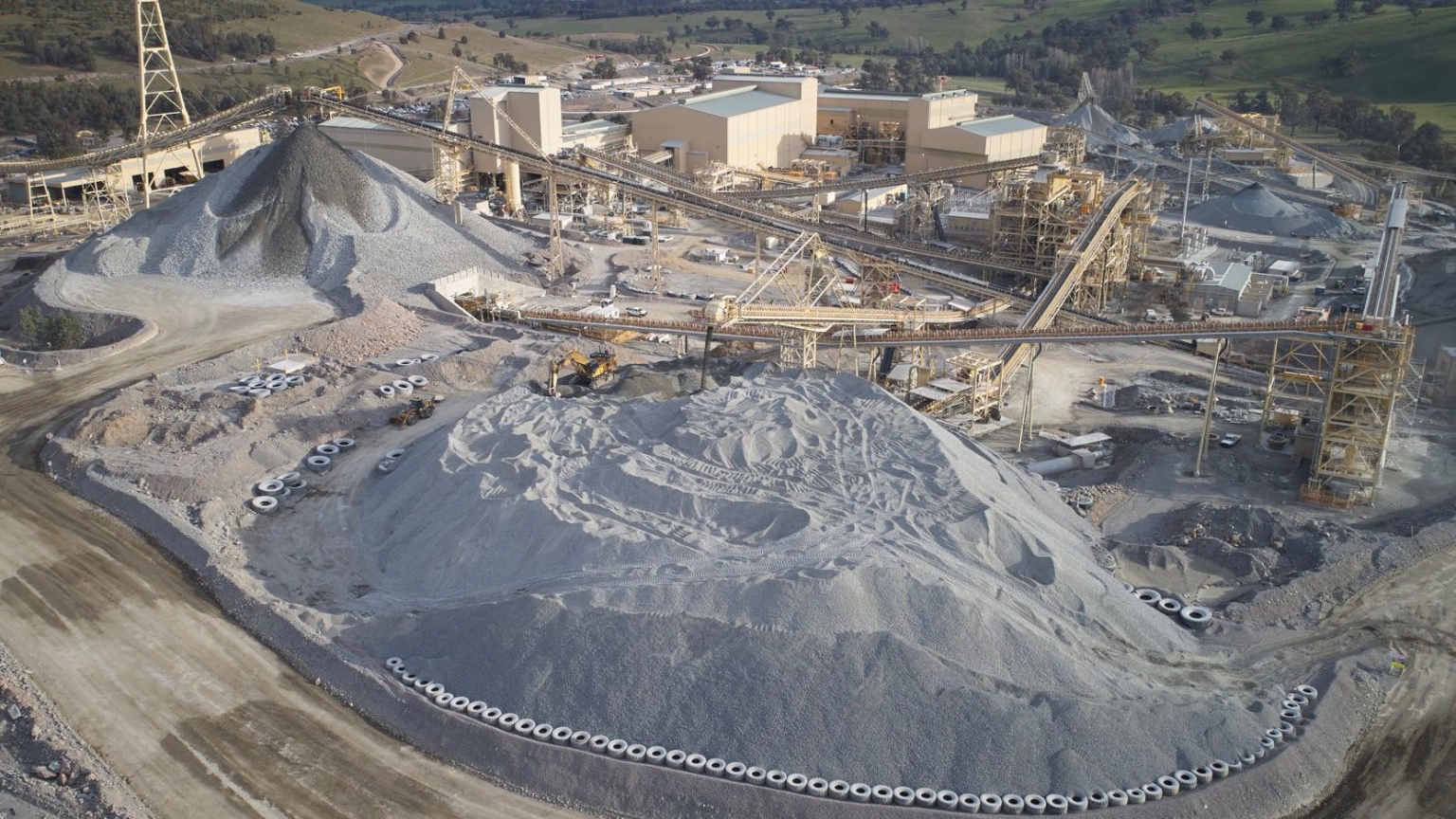 Mina de oro Newcrest enfrenta investigación por contaminación de polvo en Australia