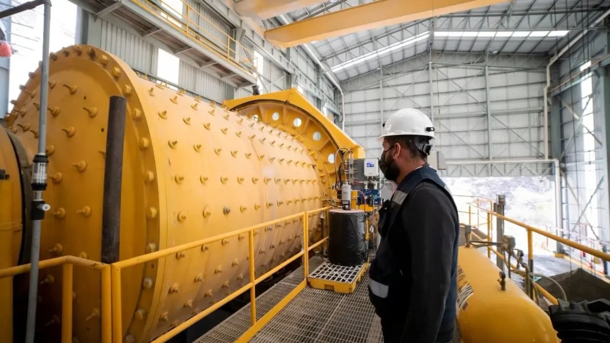 Minera Los Pelambres busca soldadores, prevencionistas y técnicos de mantención: las vacantes que hoy se están moviendo en Choapa