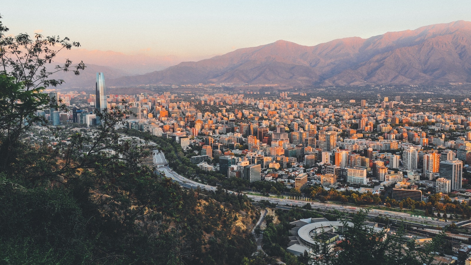 Minería y medio ambiente: cómo las empresas chilenas están liderando la transición hacia la sostenibilidad