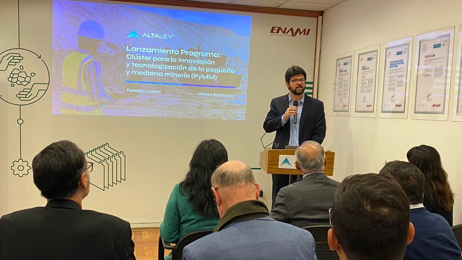 Ministerio de Minería y Alta Ley lanzan programa de clúster para innovación y tecnologización de la PyMM