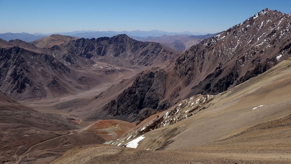 NGEx Minerals informa 876 metros a 0,74% CuEq, incluidos 210 metros a 1,06% CuEq en el depósito de cobre y oro Los Helados