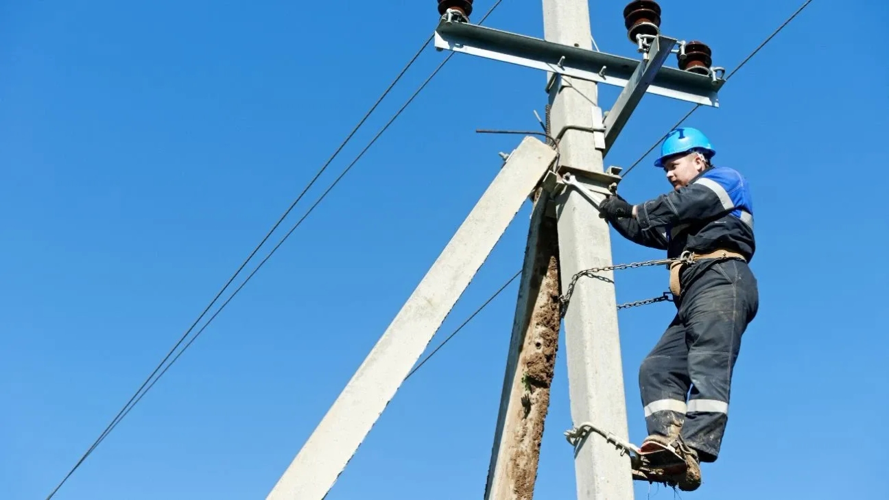 Nueve comunas tendrán cortes de luz en la Región Metropolitana este viernes 28 de noviembre