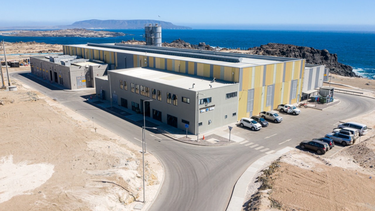 Operadores de la desaladora más eficiente del país promueven al agua de mar como fuente segura de abastecimiento