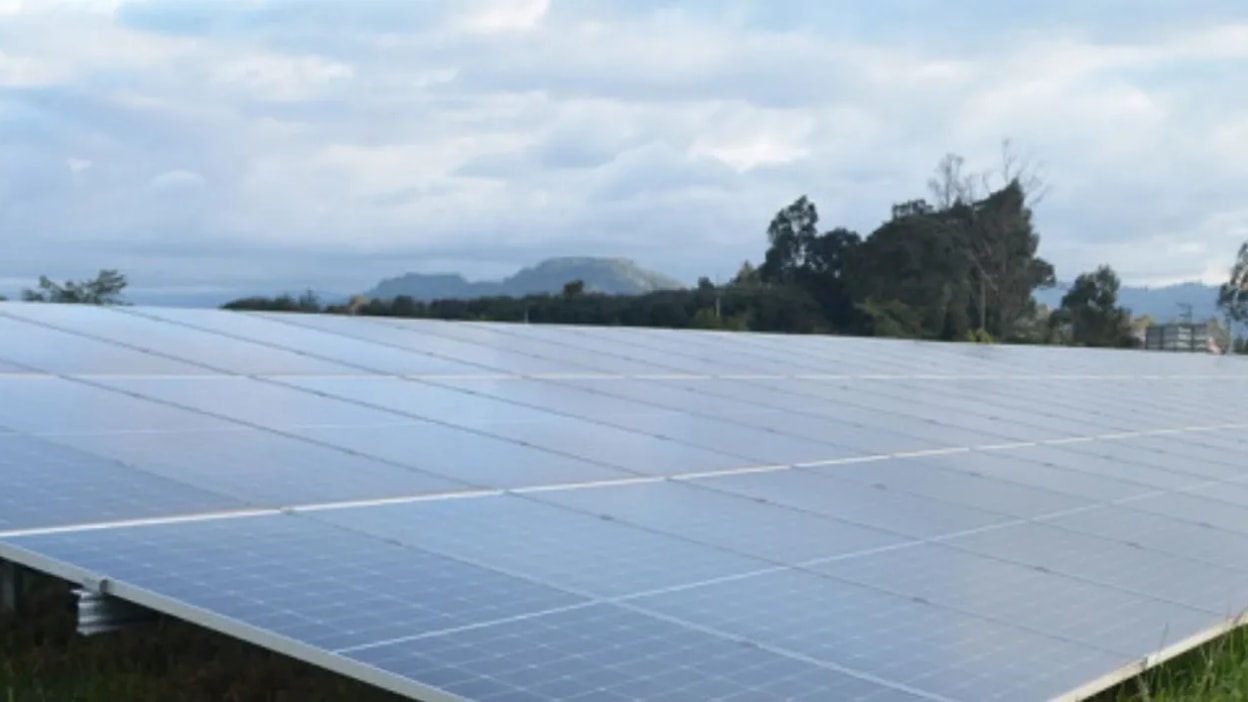 Parque fotovoltaico: proyecto de US$236 millones en Biobío logra aprobación ambiental y suma 208 MW con baterías