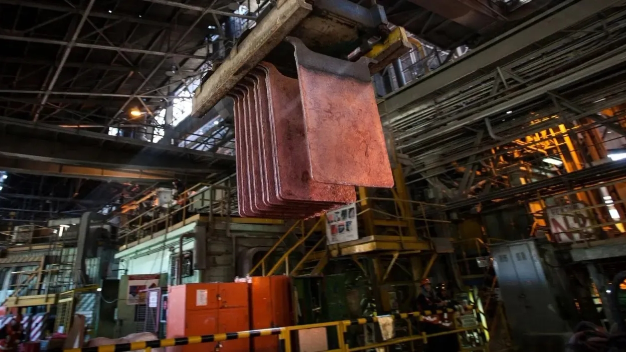 Producción de cobre en Chile: el “20%” en 2 años choca con 5,4 millones de toneladas y una realidad que no se acelera de un día para otro