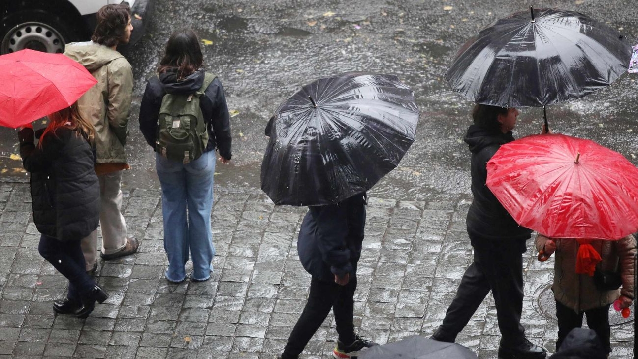 Río atmosférico en Santiago: revisa por qué podría dejar hasta 150 mm de lluvia este fin de semana
