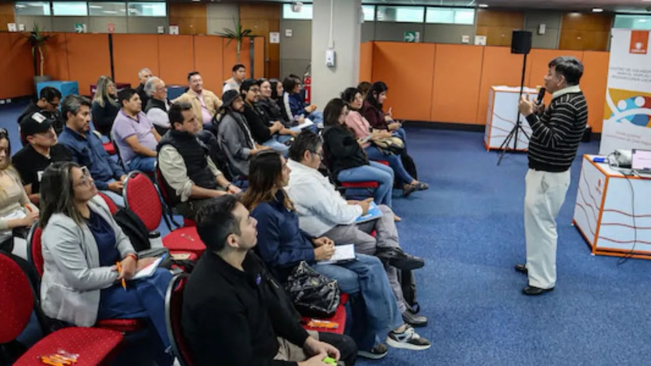 Pymes de Calama se capacitan en uso estratégico de Inteligencia Artificial en nuevo taller impulsado por Codelco