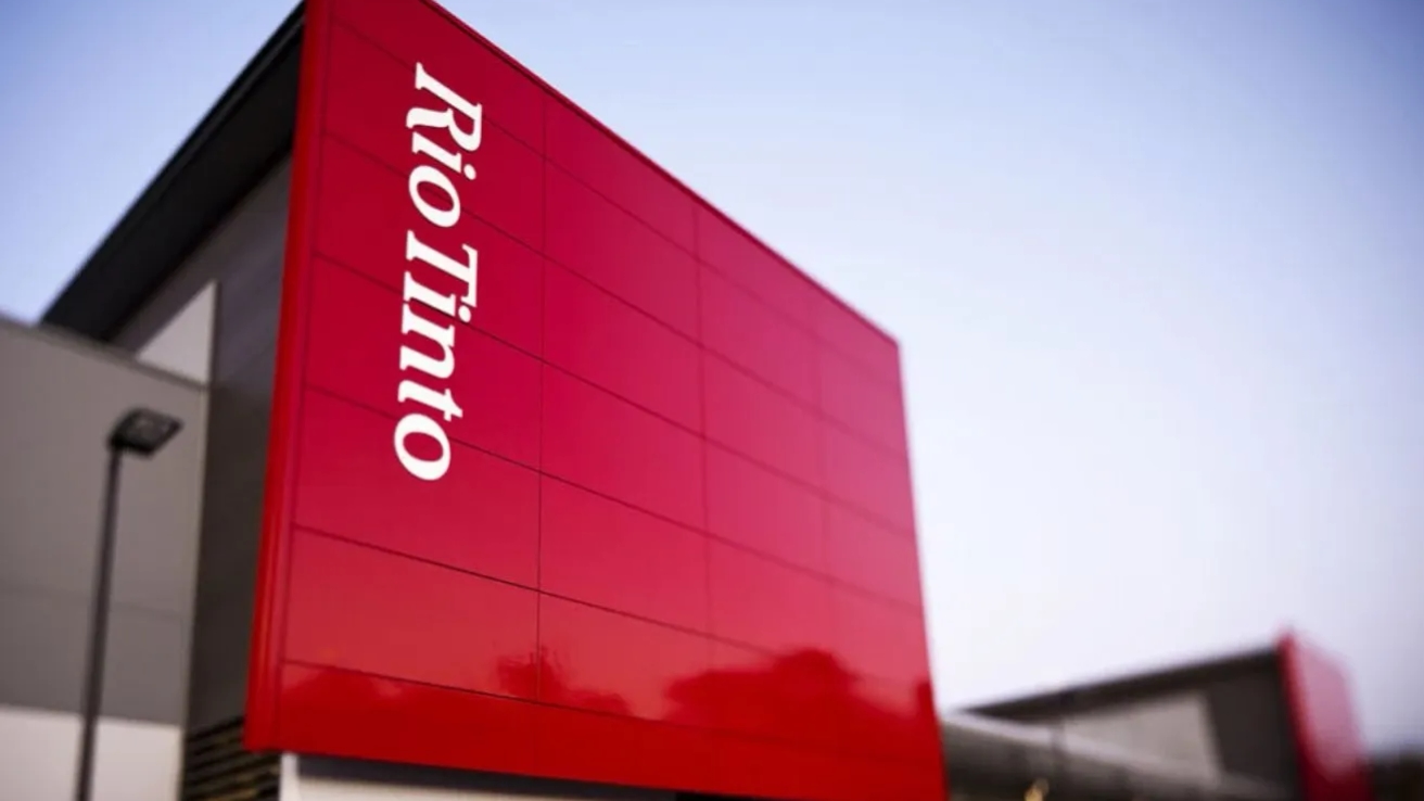 Rio Tinto eleva 53% su producción de litio y reduce guía de costos del cobre