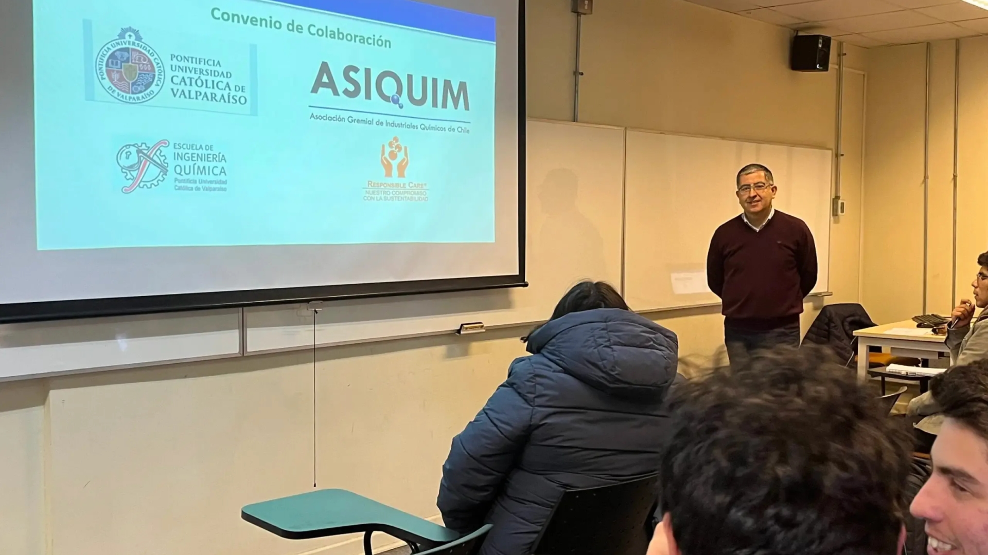 Seis universidades ya la imparten: ASIQUIM impulsa las prácticas sustentables de Responsible Care® desde las aulas