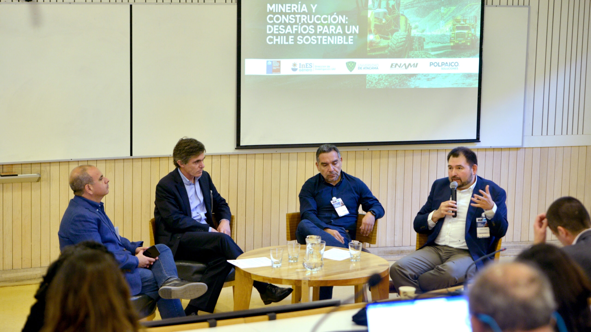 Seminario internacional reúne a expertos para abordar los desafíos de la minería sostenible en Chile