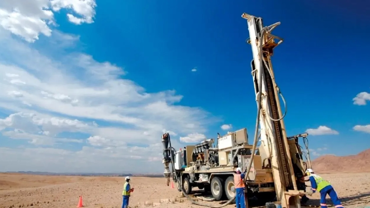 Solis Minerals inicia campaña de perforación de 2.500 metros en el proyecto cuprífero Cinto