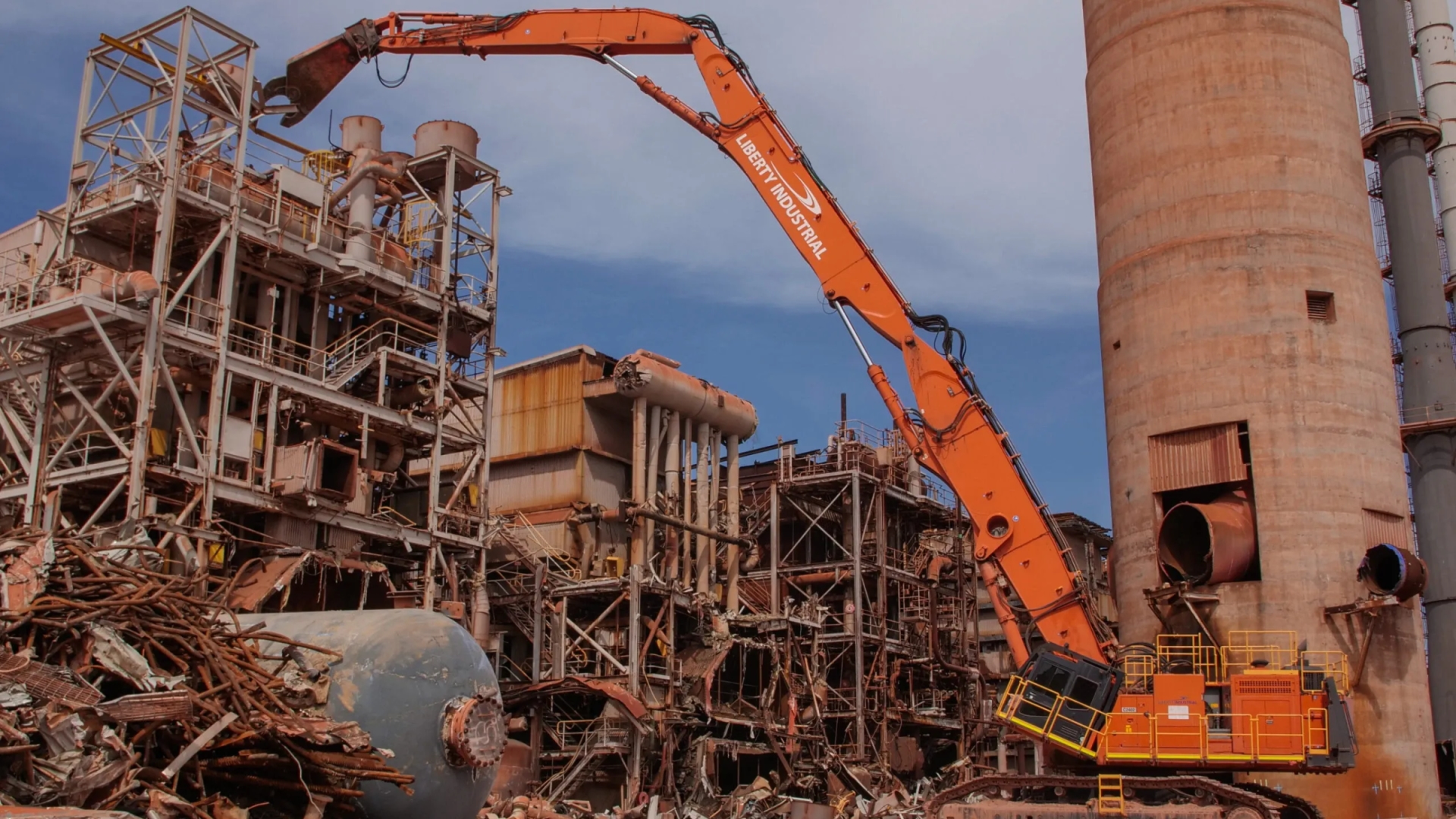 Syncore y Liberty impulsan alianza estratégica para ofrecer soluciones integradas de cierre de minas, desmantelamiento y demolición industrial en Chile